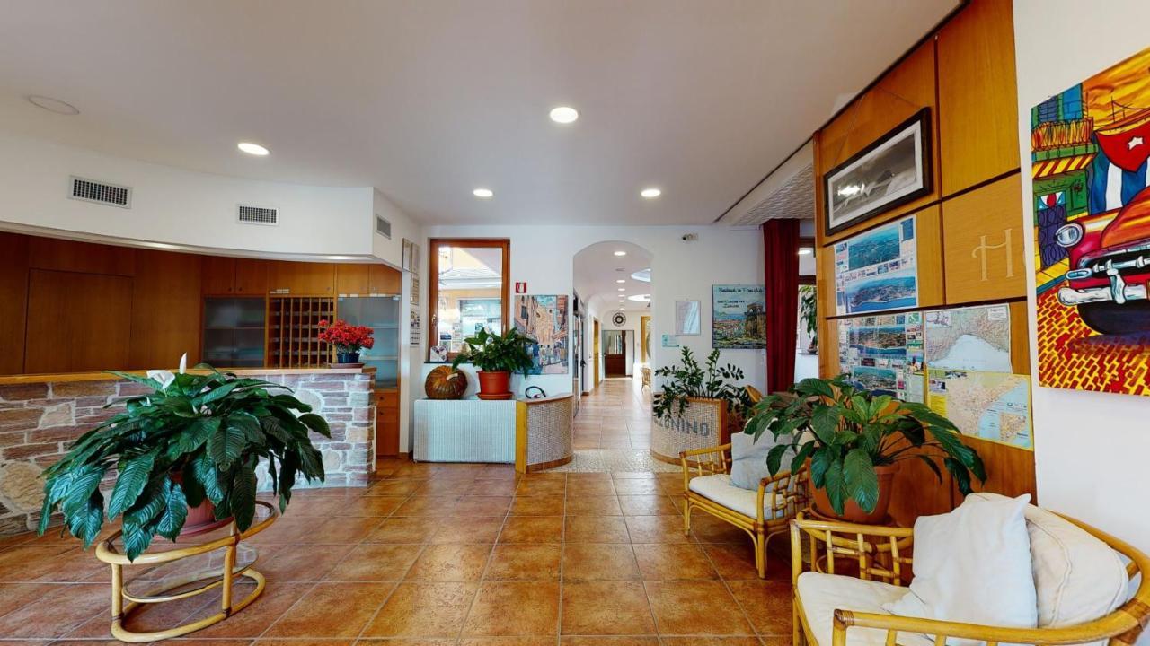 Hotel Zunino Spotorno Εξωτερικό φωτογραφία
