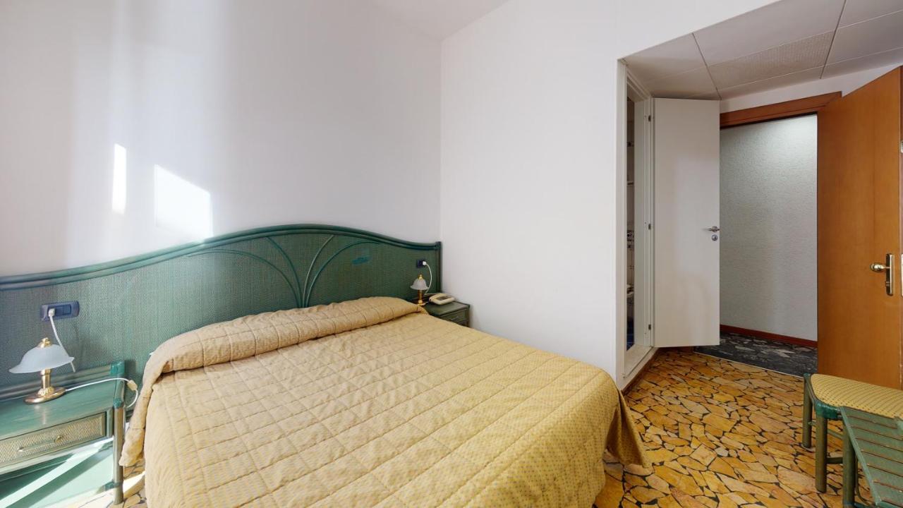 Hotel Zunino Spotorno Εξωτερικό φωτογραφία
